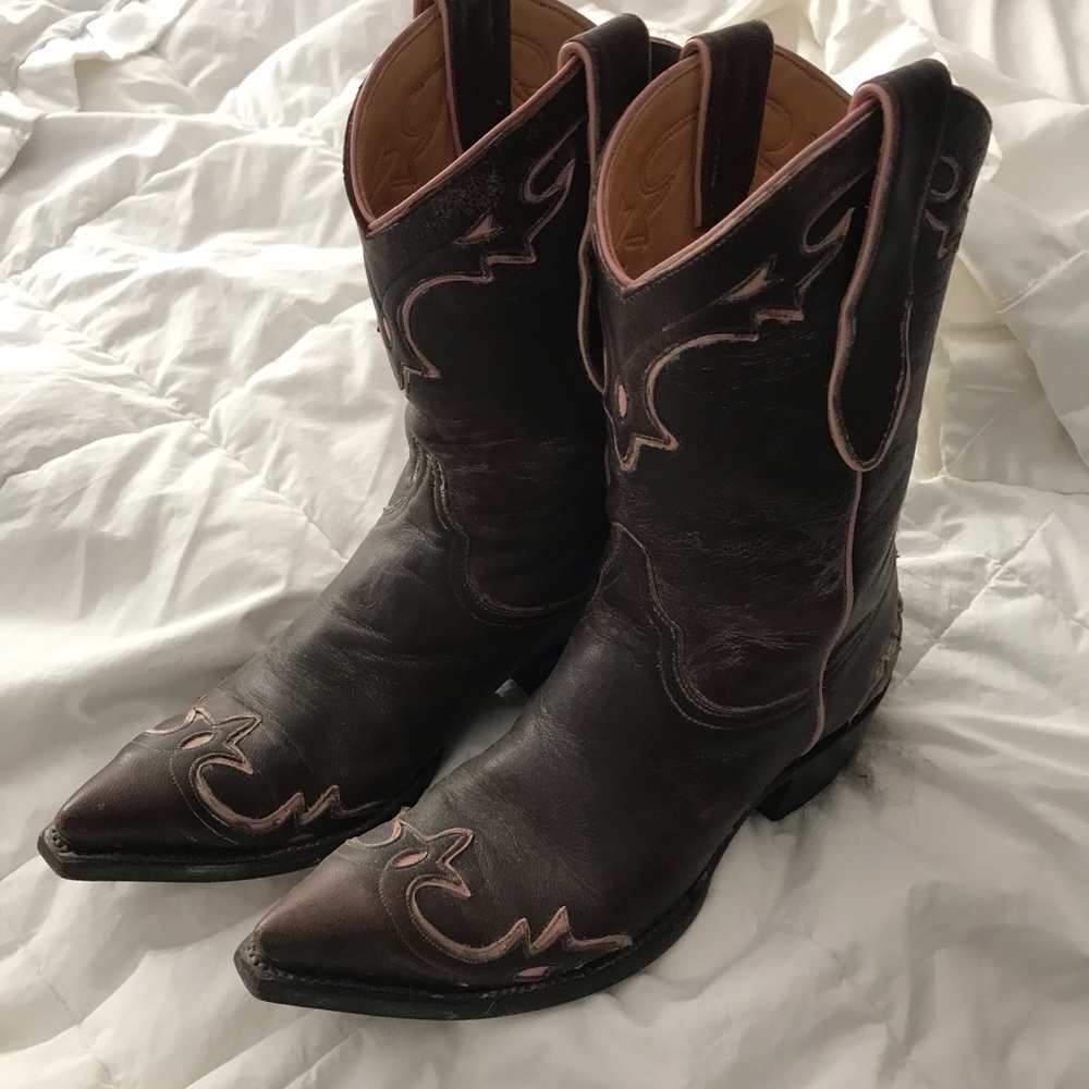 Women’s cowboy boots